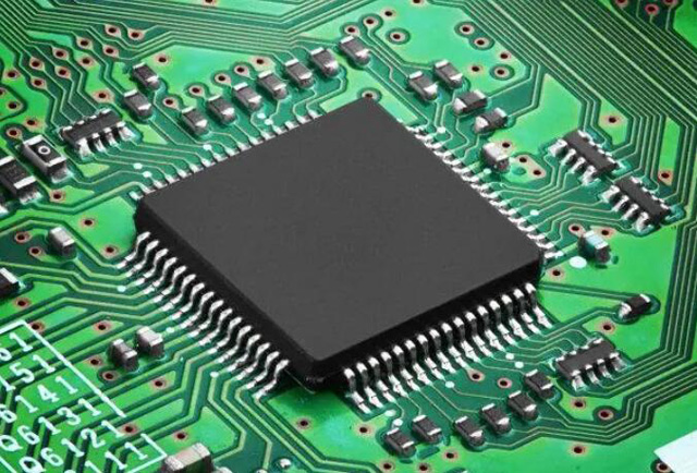 長期收購 [ST] 微控制器芯片： 收購汽車 MCU、入門級 MCU、無線 MCU