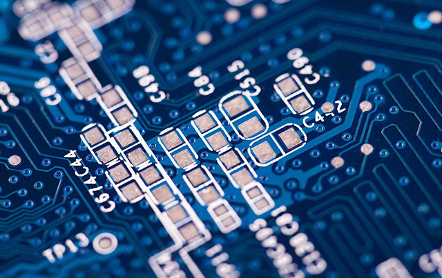 收購 Kinetic：USB 數(shù)據線保護、無線電源接收器、LCD 偏壓電源 IC