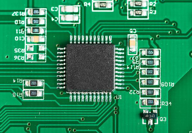 長期收購 [ST] 汽車器件：汽車 MCU、汽車?yán)走_(dá)收發(fā)器、汽車功率分立器件